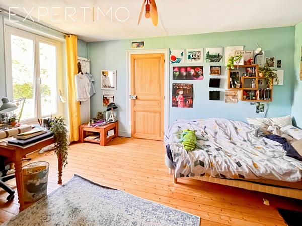 Breuillet (91650) NOUVEAUTÉ À BREUILLET À 100 m de la gare RER C Maison ancienne de 110 m² pleine de charme – entre ville et na