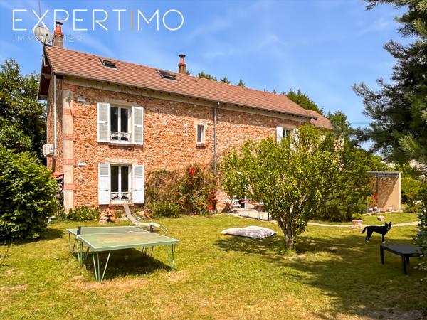 Breuillet (91650) NOUVEAUTÉ À BREUILLET À 100 m de la gare RER C Maison ancienne de 110 m² pleine de charme – entre ville et na