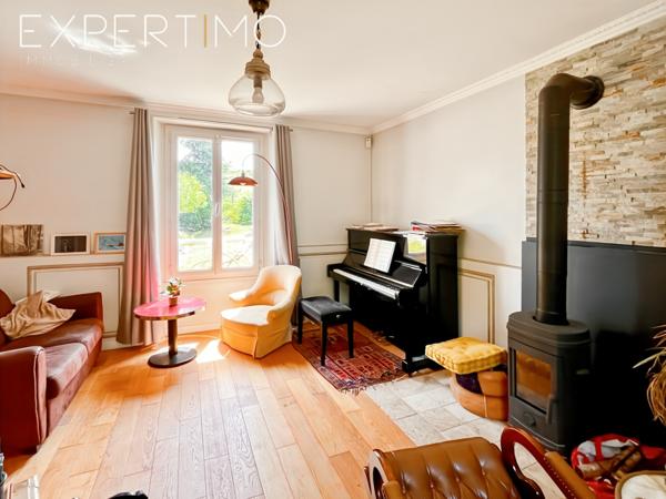 Breuillet (91650) NOUVEAUTÉ À BREUILLET À 100 m de la gare RER C Maison ancienne de 110 m² pleine de charme – entre ville et na