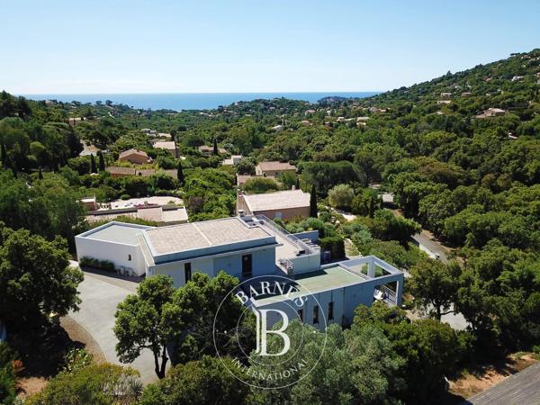 Cavalaire-sur-Mer, Villa 9 Chambres -  380 m² à vendre