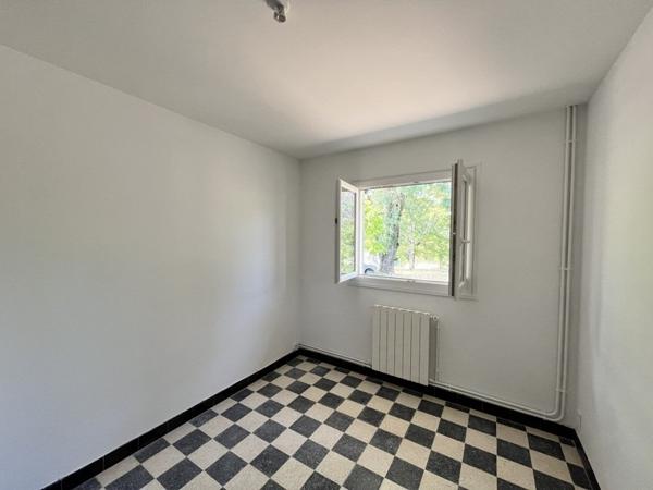 Maison à louer 895 € CC Montesquieu 5 p 118 m² DPE D
