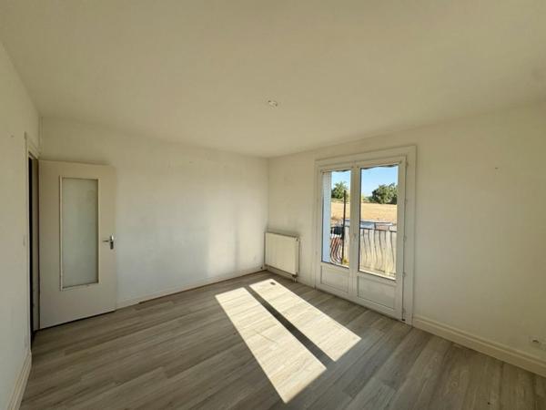 MAISON T4 A LOUER A MABLY - LE CAPITAN