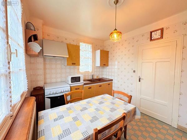 Maison à vendre à Argenton-sur-Creuse dans l'Indre (36200), ref : 037/2645