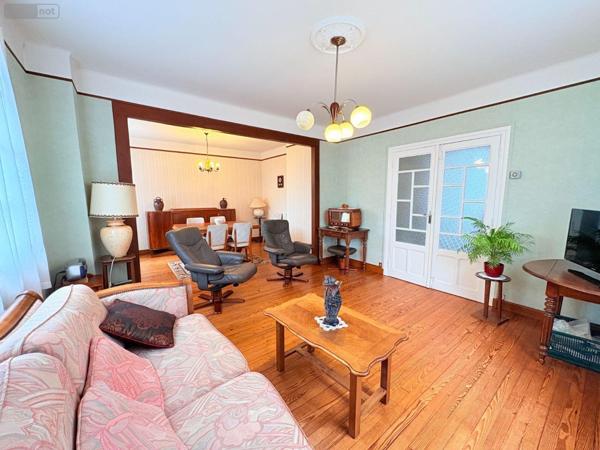 Maison à vendre à Argenton-sur-Creuse dans l'Indre (36200), ref : 037/2645