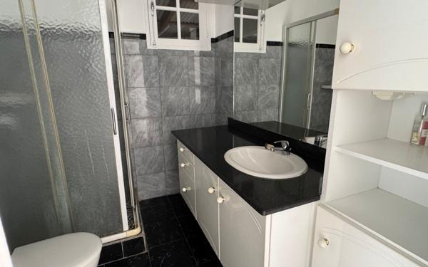 Maison à vendre    5 pièces •  Morne-à-l'Eau