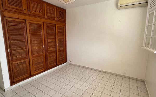 Maison à vendre    5 pièces •  Morne-à-l'Eau