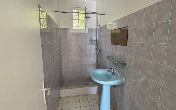 Maison à vendre    5 pièces •  Morne-à-l'Eau