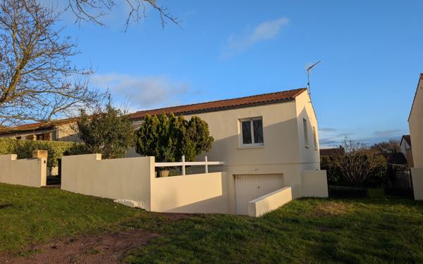 Maison à louer    4 pièces •  Royan