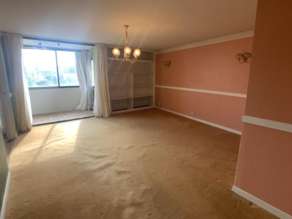 Appartement
                                                                                                                                                                                                                                                                                                                        4 pièce(s)                                                                                                                                                                                                          2 chambre(s)                                                                                                                                                                                                          84.5  m²