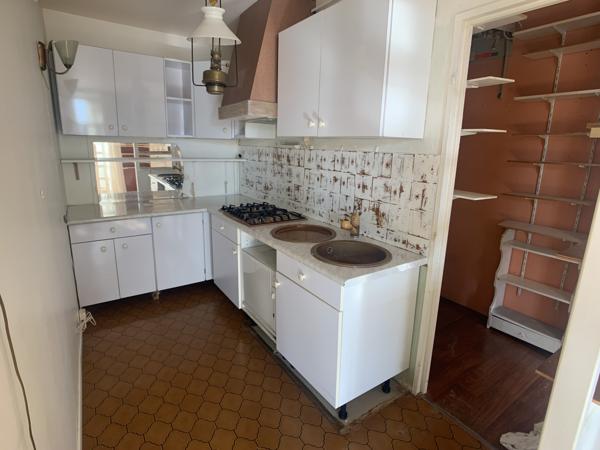 Appartement
                                                                                                                                                                                                                                                                                                                        4 pièce(s)                                                                                                                                                                                                          2 chambre(s)                                                                                                                                                                                                          84.5  m²