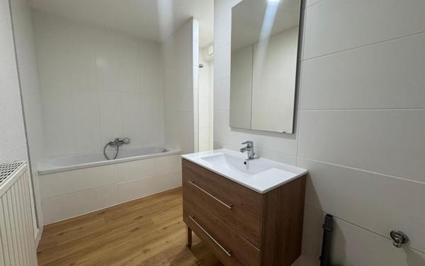 Appartement à vendre    4 pièces • 88,50 m2 Bourg-de-Péage