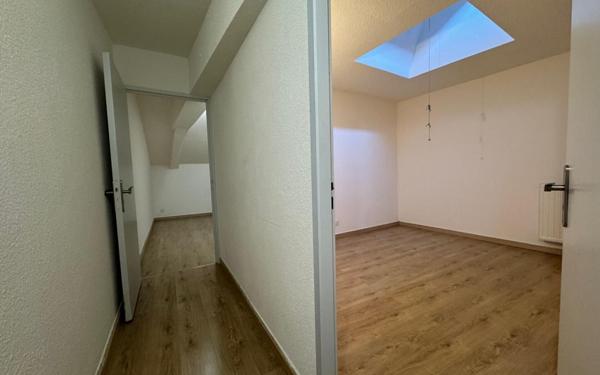 Appartement à vendre    4 pièces • 88,50 m2 Bourg-de-Péage