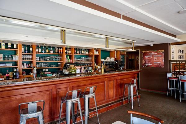 Immeuble  28 pièce(s) 732 m2 , 1Ha