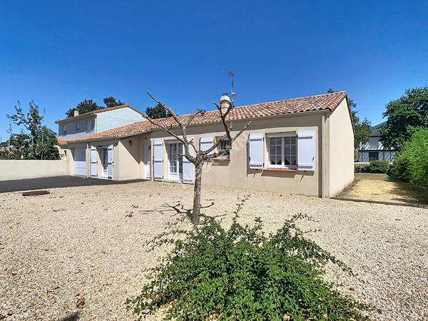Maison de plain pied de 4 chambres à vendre à Gesté