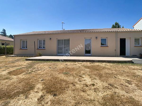 Maison de plain pied de 4 chambres à vendre à Gesté