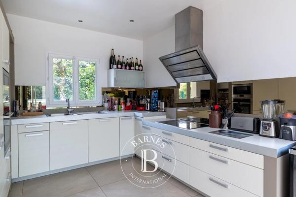 Louveciennes, Maison 4 Chambres -  250 m² à vendre