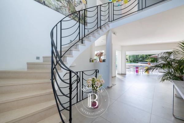 Louveciennes, Maison 4 Chambres -  250 m² à vendre