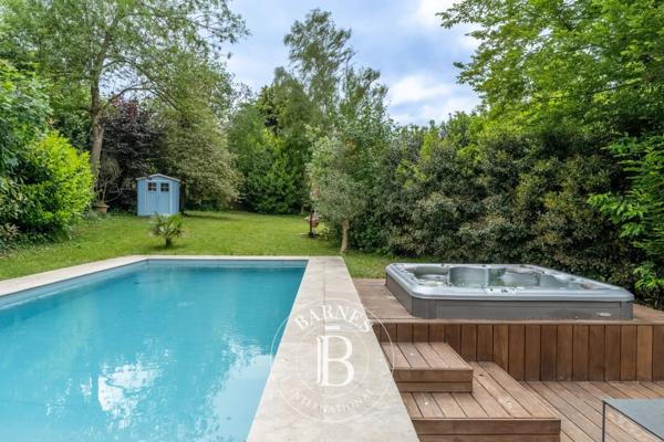 Louveciennes, Maison 4 Chambres -  250 m² à vendre
