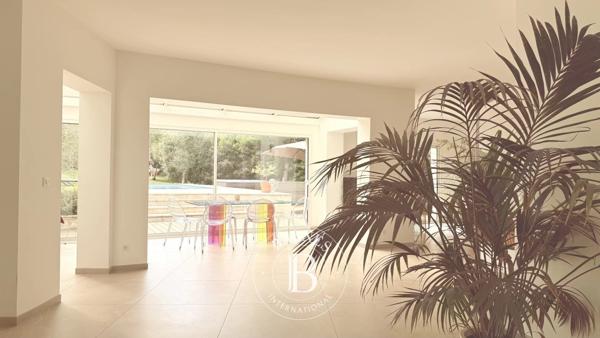 Louveciennes, Maison 4 Chambres -  250 m² à vendre