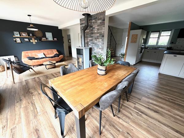 Maison Ahuille 8 pièce(s) 150 m2 avec vie de plain pied sur 815m² de terrain