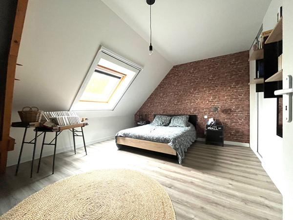 Maison Ahuille 8 pièce(s) 150 m2 avec vie de plain pied sur 815m² de terrain