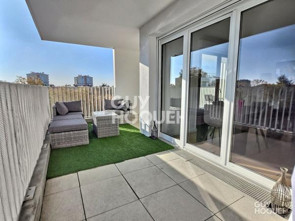 À VENDRE 4 PIÈCES + TERRASSE + 2 PLACES DE PARKING