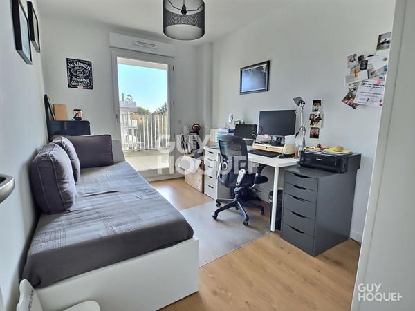 À VENDRE 4 PIÈCES + TERRASSE + 2 PLACES DE PARKING