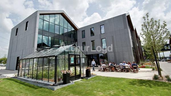 Bureaux à louer à Lesquin avec isolation performante et espaces extérieurs