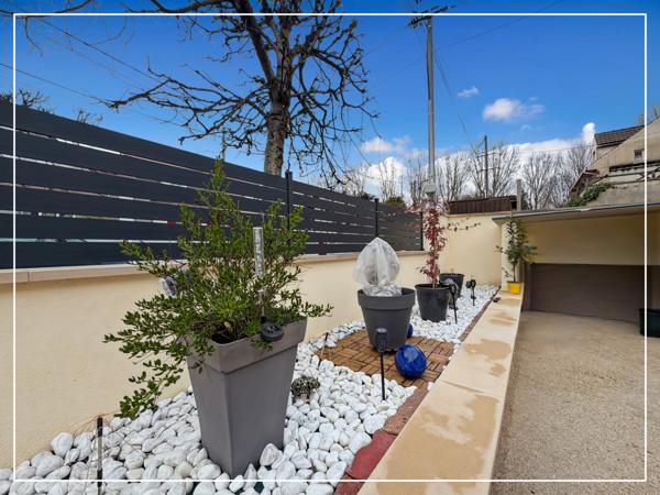 Champs-sur-Marne (77420) 77420 CHAMPS-SUR-MARNE – MAISON 4 PIÈCES – 110 m² – TERRAIN 456 m² – SOUS-SOL – DOUBLE GARAGE – DÉPENDANCE