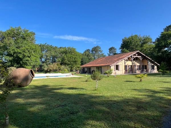 Maison à vendre    7 pièces • 226 m2 Bourriot-Bergonce