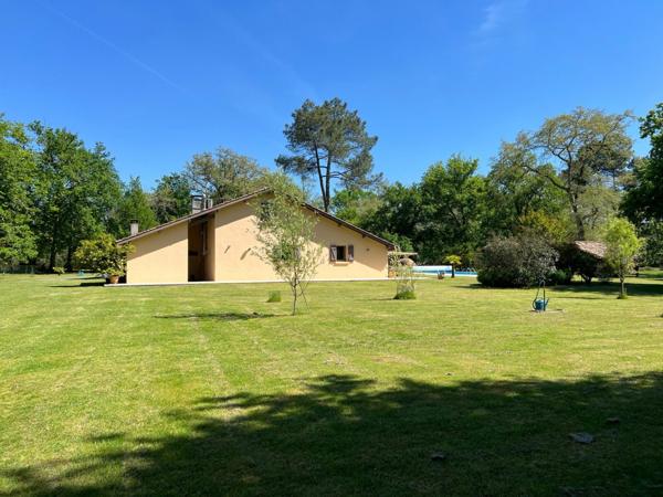 Maison à vendre    7 pièces • 226 m2 Bourriot-Bergonce