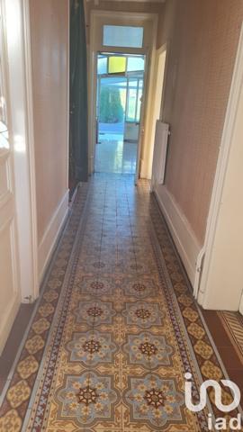 Maison 8 pièces de 166 m² à Charleville-Mézières (08000)