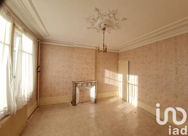 Maison 8 pièces de 166 m² à Charleville-Mézières (08000)