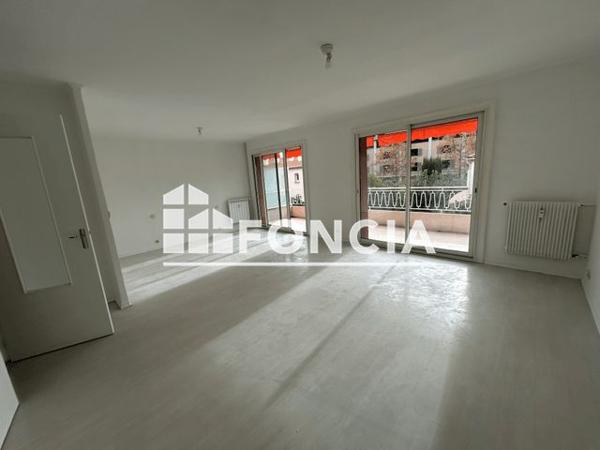 Location Appartement 4 pièces 77.45 m² - AVENUE DU GENERAL ROSE Sanary Sur Mer 83110