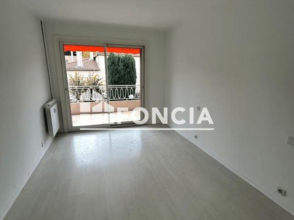 Location Appartement 4 pièces 77.45 m² - AVENUE DU GENERAL ROSE Sanary Sur Mer 83110