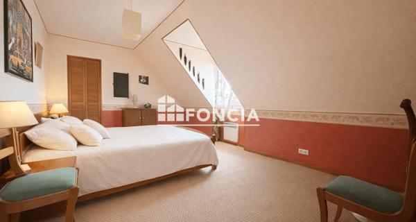 À vendre Maison 8 pièces 218 m² - ÉQuemauville 14600