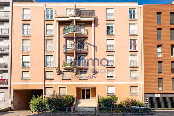 Studio en étage avec ascenseur