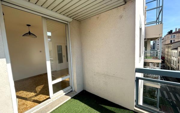 Appartement à louer    4 pièces •  Lyon 3