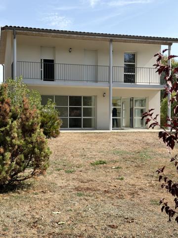 Maison
         5 pièces
        - 143 m² 340 000 €*