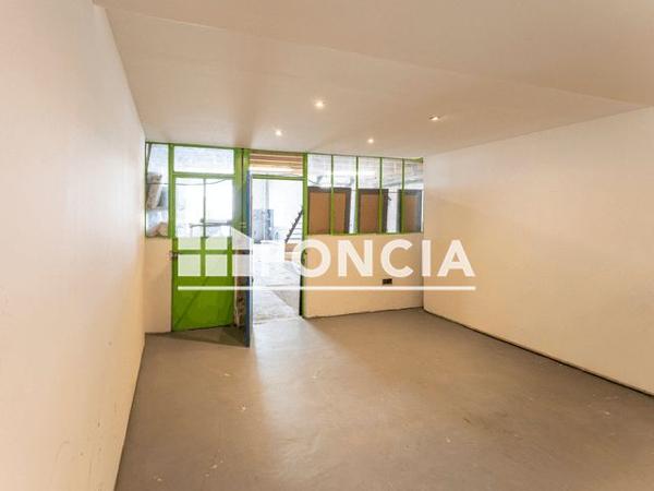 Location Local commercial 3 pièces 121 m² - 6 TER RUE DES PAPALINES Avignon 84000