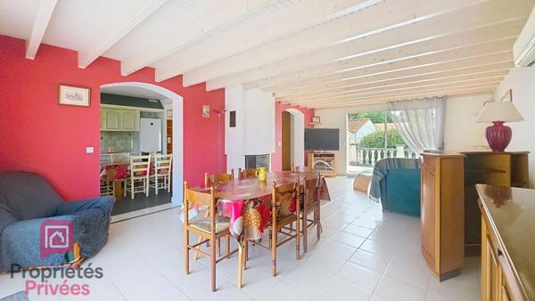 Maison familiale 115 m² avec piscine chauffée ? 3 chambres ? Double garage 100 m² ? Au calme