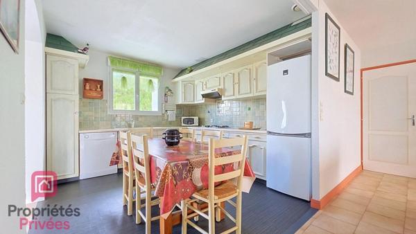 Maison familiale 115 m² avec piscine chauffée ? 3 chambres ? Double garage 100 m² ? Au calme