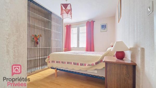 Maison familiale 115 m² avec piscine chauffée ? 3 chambres ? Double garage 100 m² ? Au calme