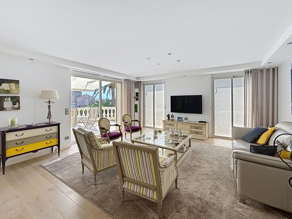 A vendre - Villa - Juan Les Pins - 260 m2