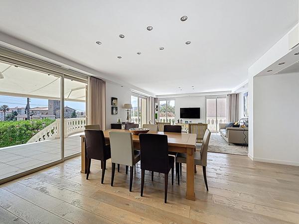 A vendre - Villa - Juan Les Pins - 260 m2