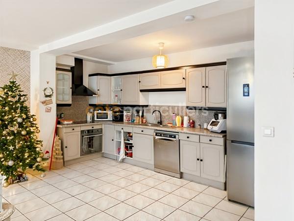 Vente Appartement115,6 m² - 5 Pièces - BRIE COMTE ROBERT (77170)