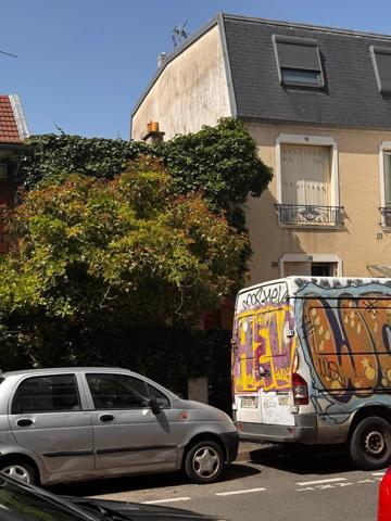 VILLEJUIF – Charmante maison individuelle avec jardin, terrasse et fort potentiel – 86 m² sur 351 m² de terrain