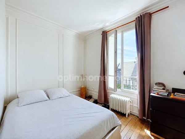 Appartement 5 pièces de caractère à 5 minutes de gare de la Garenne-Colombes et des commerces