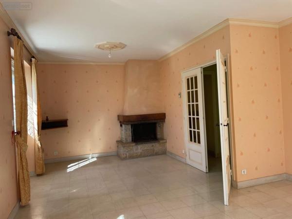 Maison à vendre à Mayenne en Mayenne (53100), ref : 046/793