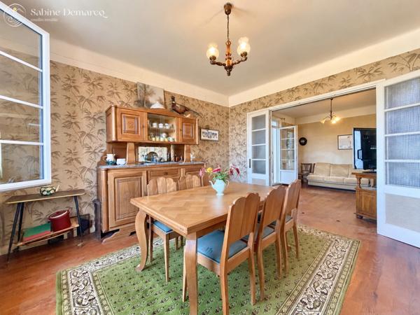 En EXCLUSIVITE à  BRISCOUS - Maison de plain-pied à rénover, vue dégagée sur les montagnes